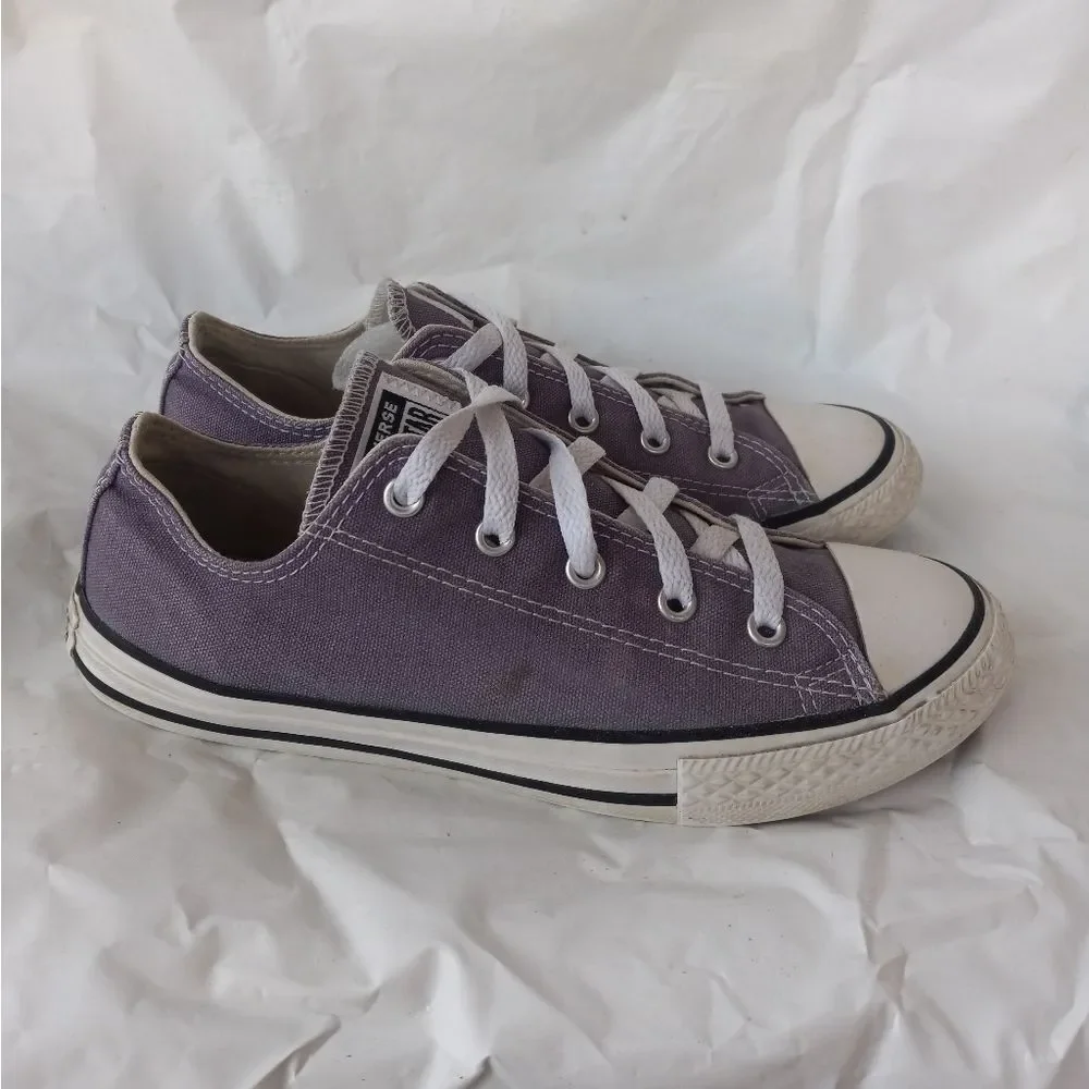 Converse Sneakers Light Purple Size 4 Junior